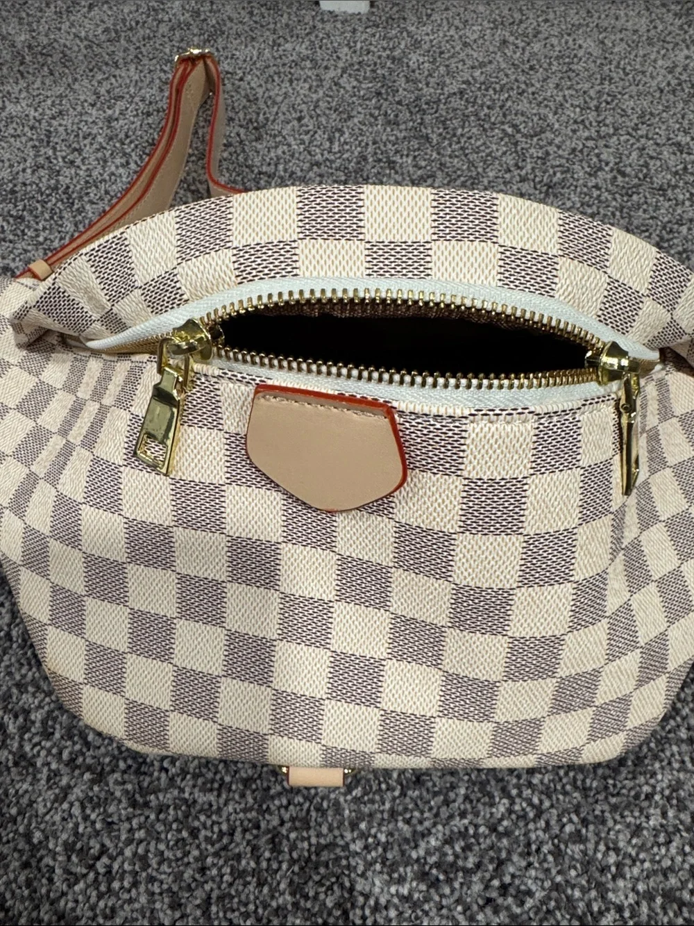 Designer-Style Cream Checkered Crossbody Bag with Tan Trim - Picture 2 of 4
